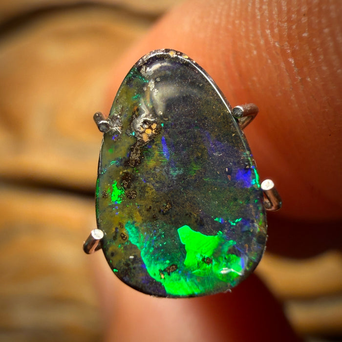 1.45cts - Australian Boulder Seam Opal from Winton