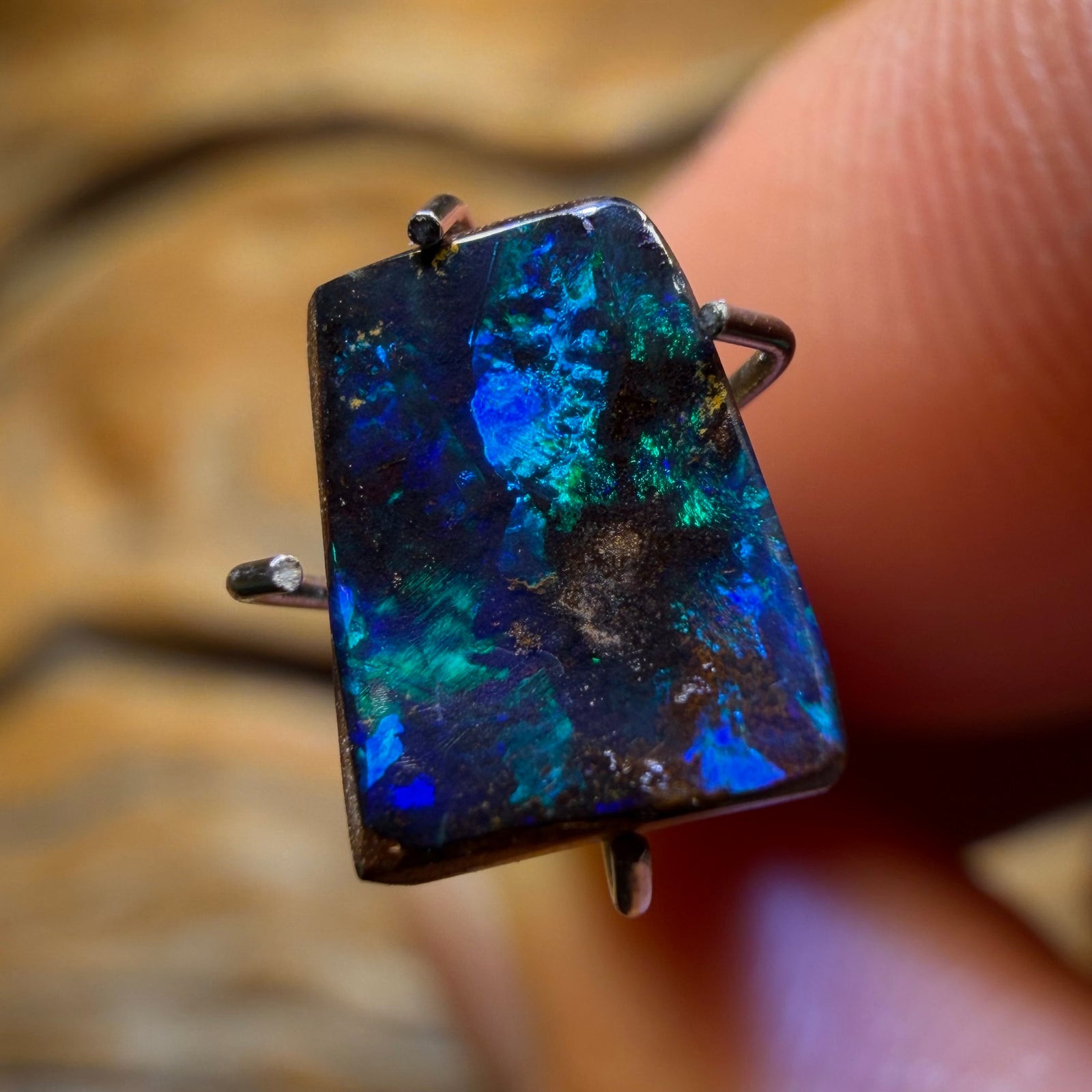 1.4cts - Australian Boulder Seam Opal