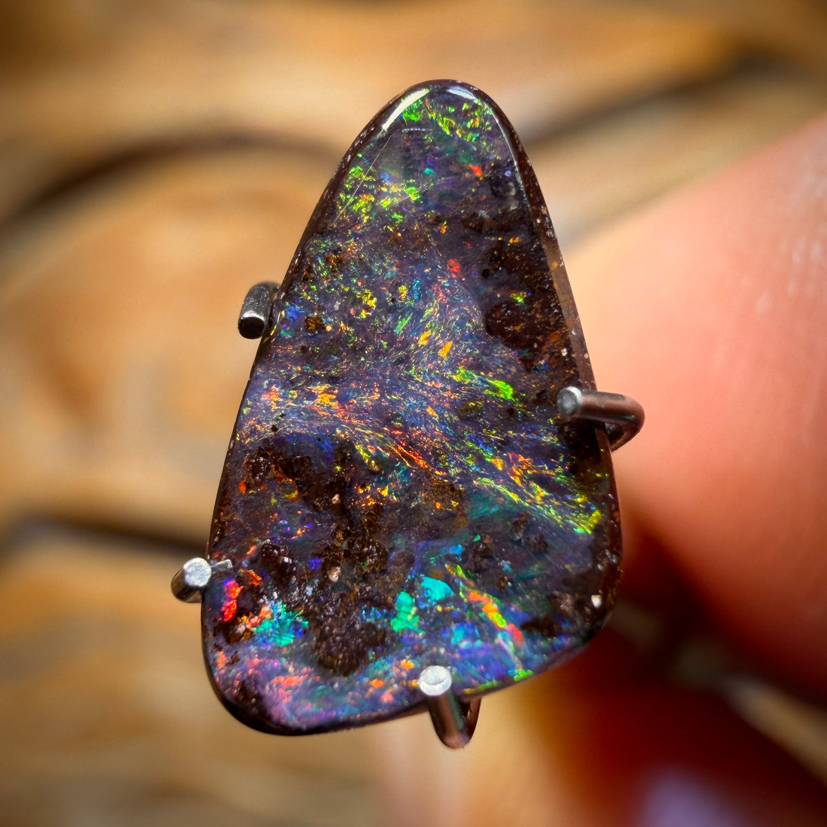 1.4cts - Australian Boulder Seam Opal