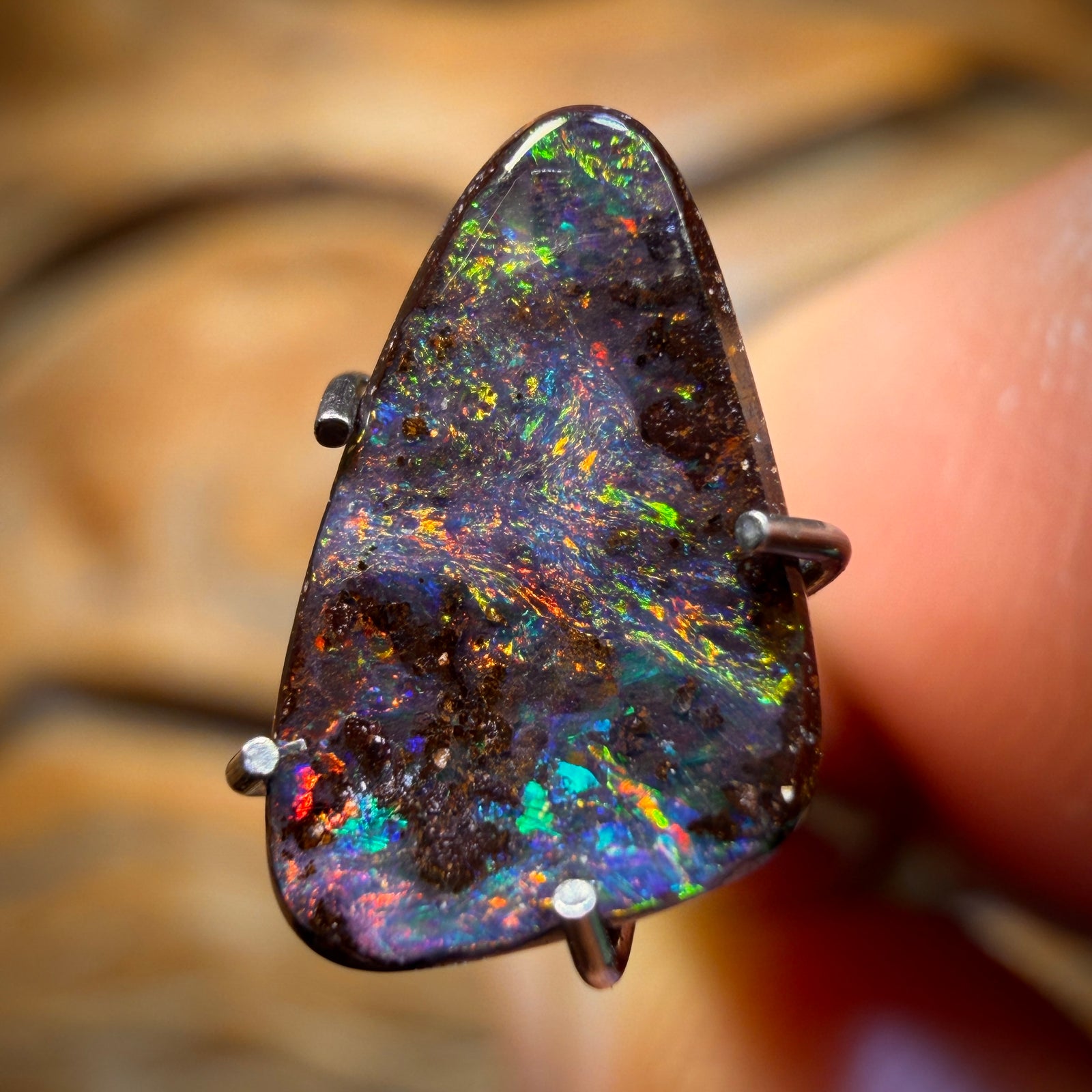 1.4cts - Australian Boulder Seam Opal