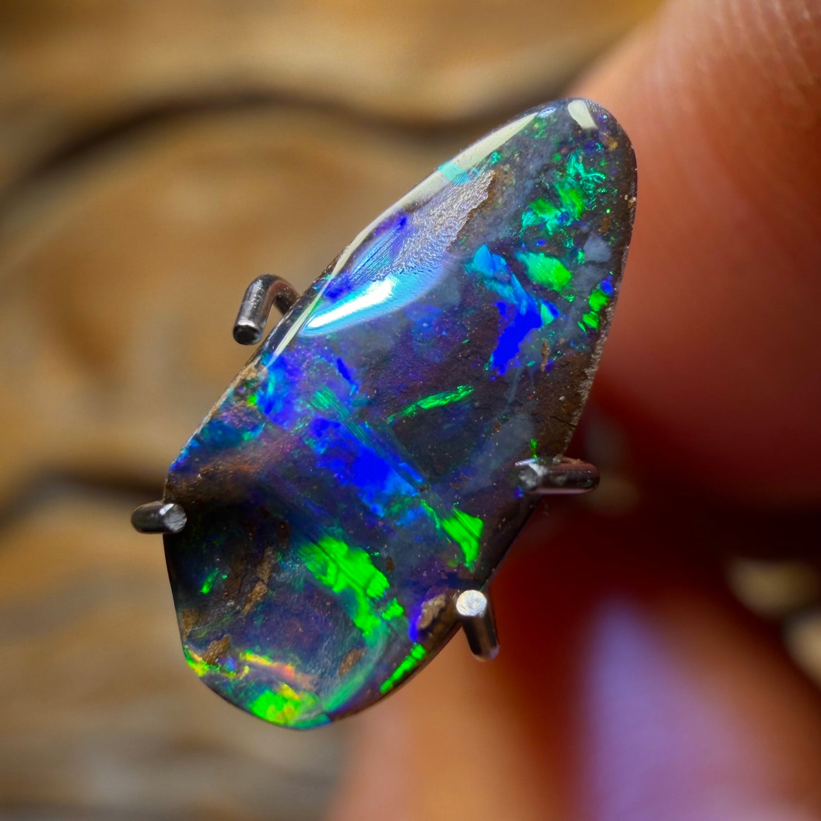 1.5cts - Australian Boulder Seam Opal