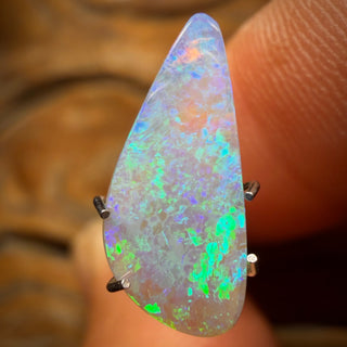 1,6 Karat - Lightning Ridge Dunkler Opal