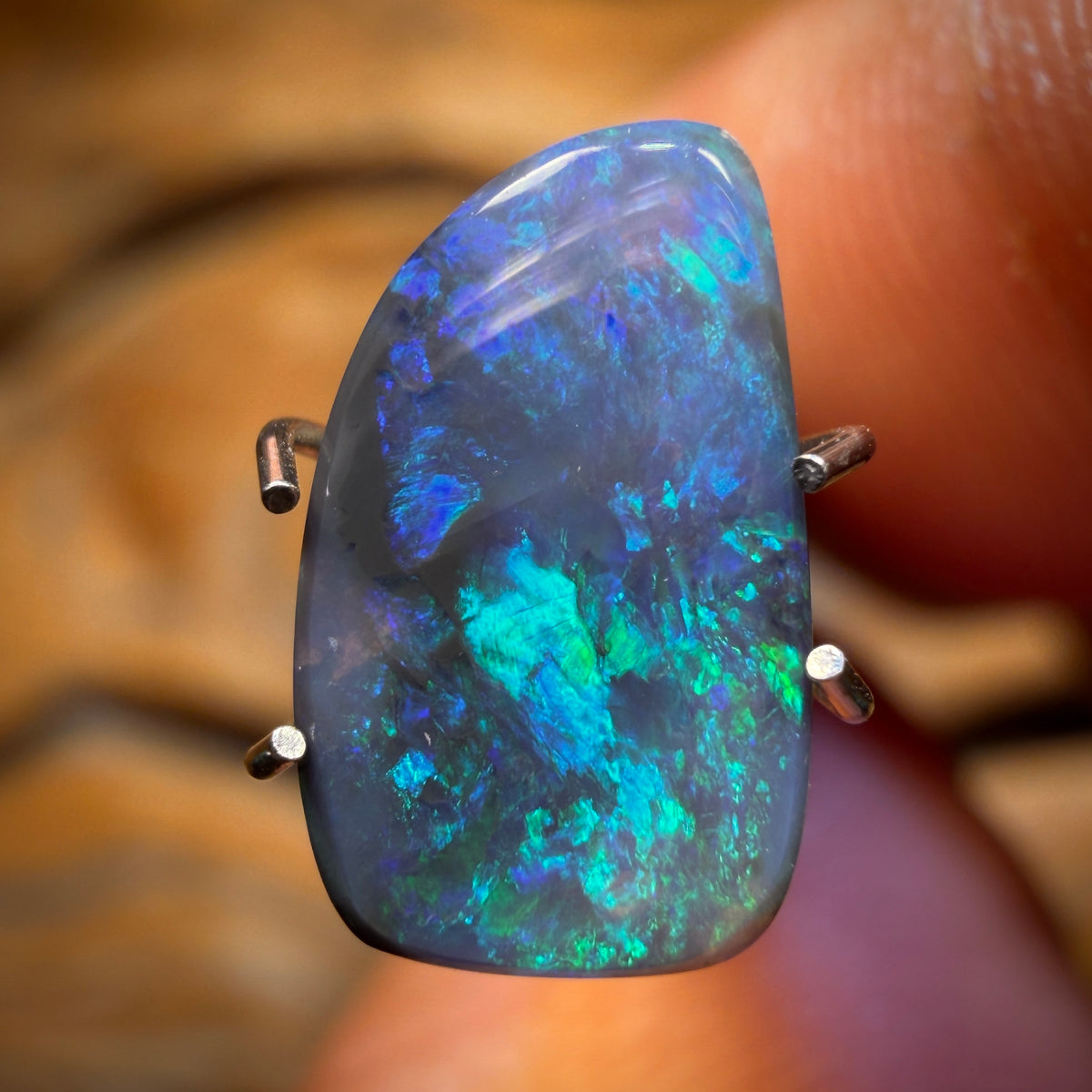 1.6cts - Lightning Ridge Semi Black Opal