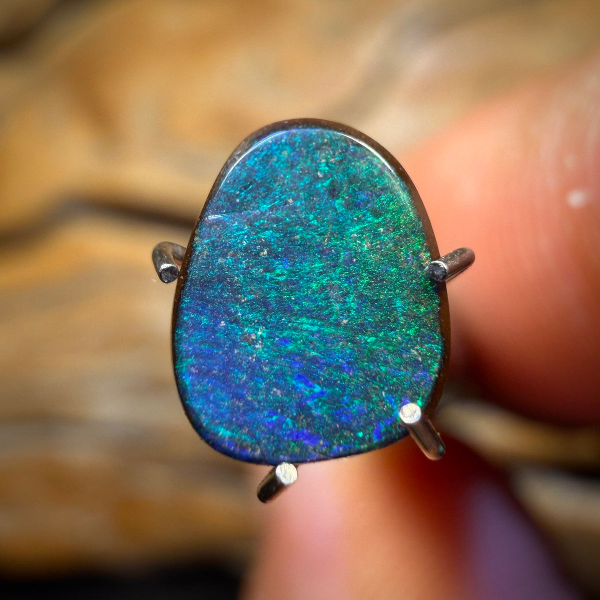 1.6cts - Queensland Boulder Seam Opal. Australian Opal