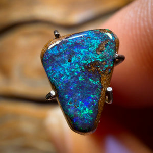 1.7cts - Queensland Boulder Seam Opal from Winton