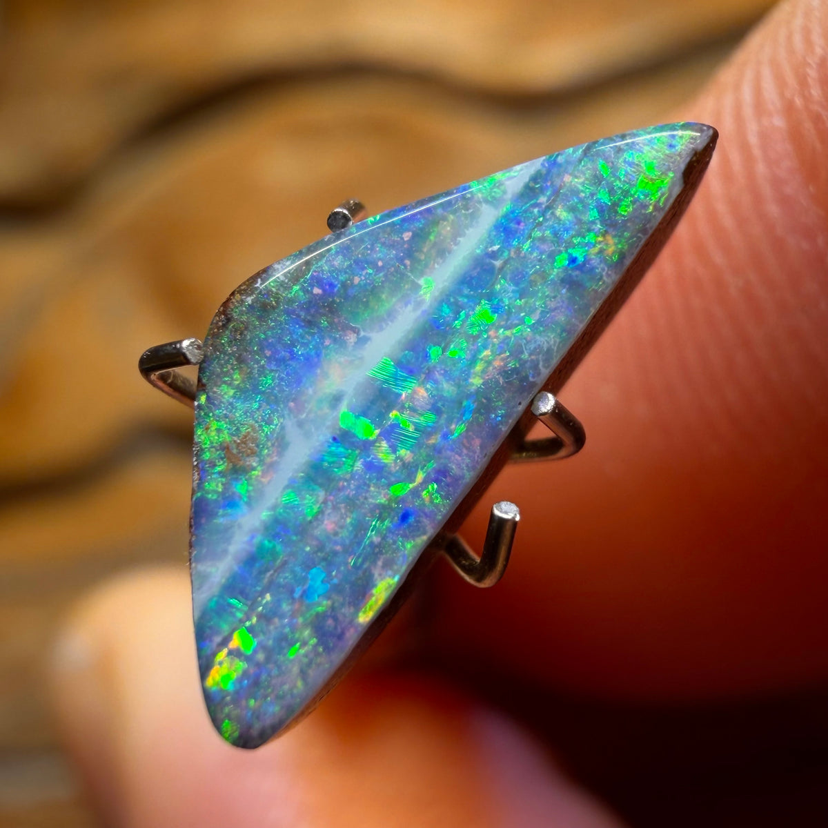 1.8cts - Australian Boulder Seam Opal from Winton