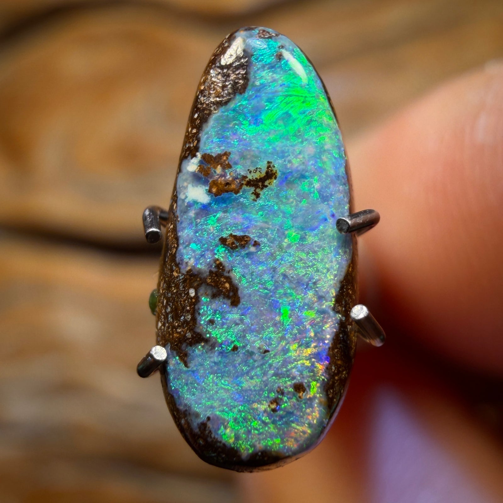 1.8cts - Queensland Boulder Seam Opal. Australian Opal