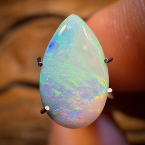 1.8cts - Queensland Boulder Seam Opal. Australian Opal