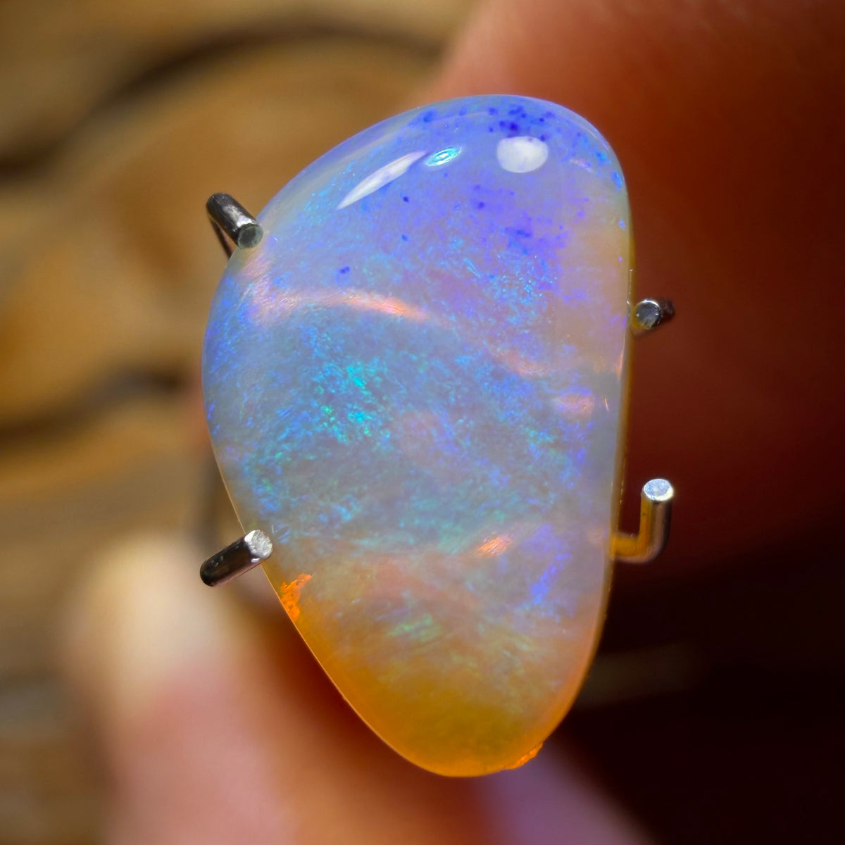 1.8cts - Solid Australian Boulder Pipe Crystal Opal