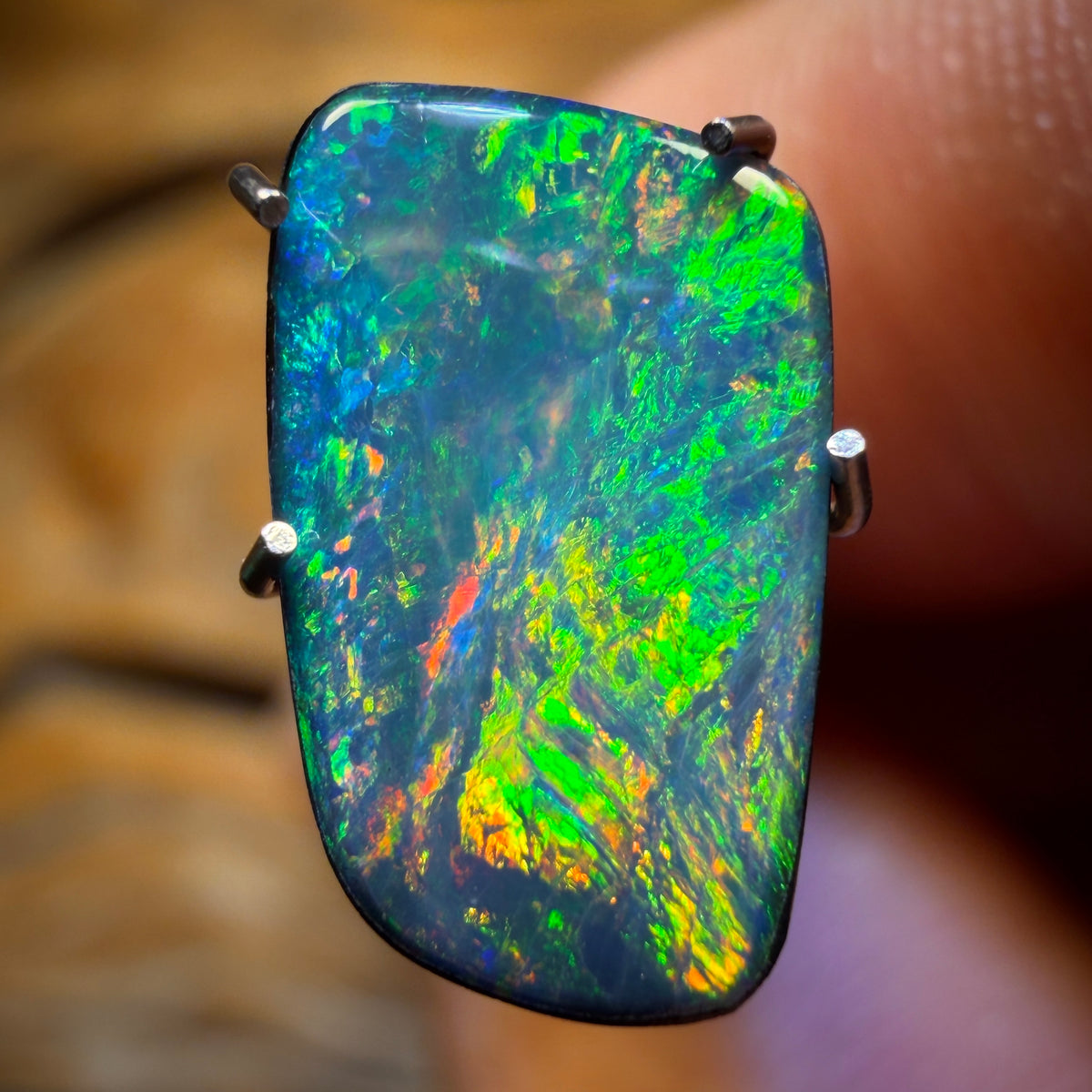 1.9cts - Lightning Ridge Opal Doublet