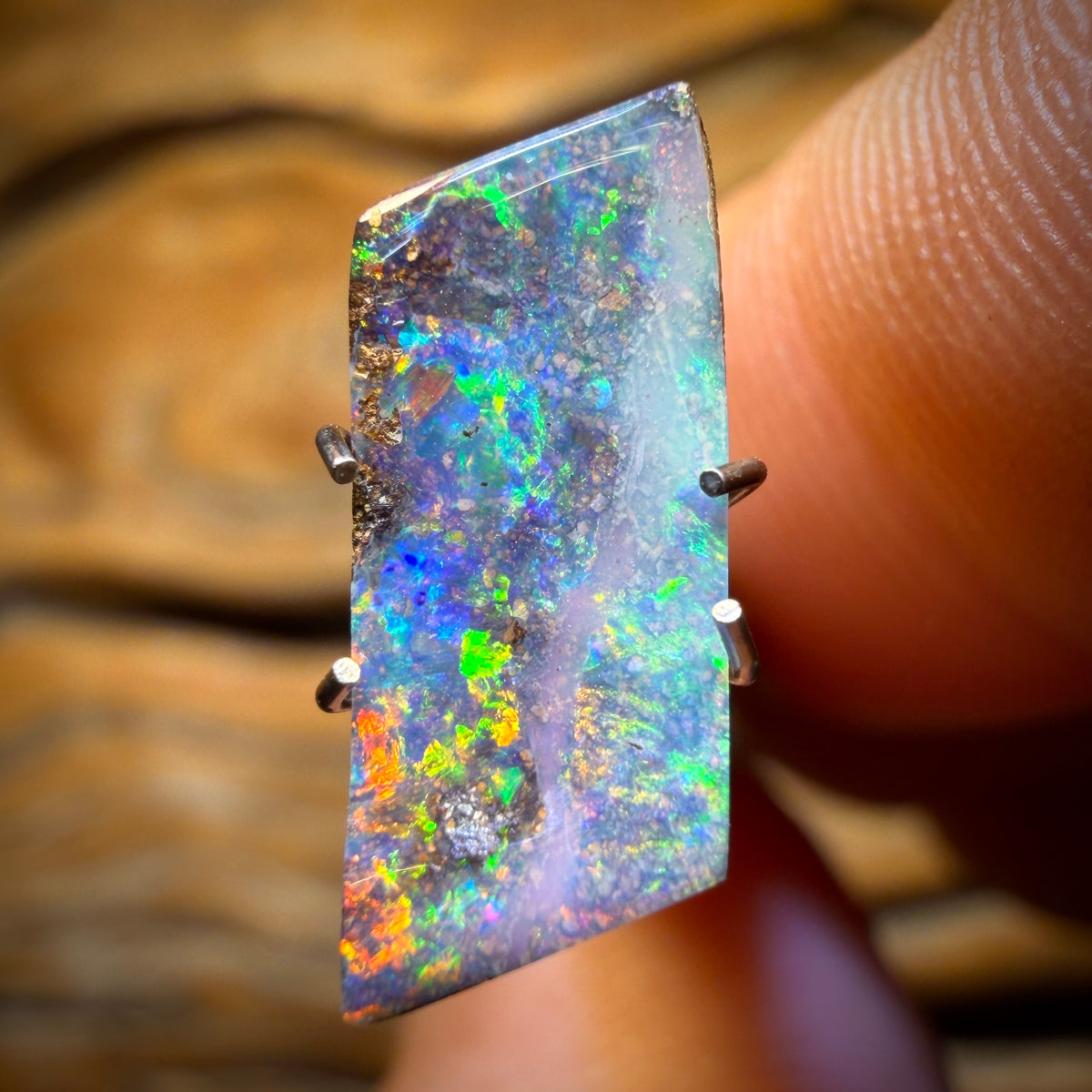 1.9cts - Queensland Boulder Seam Opal. Australian Opal