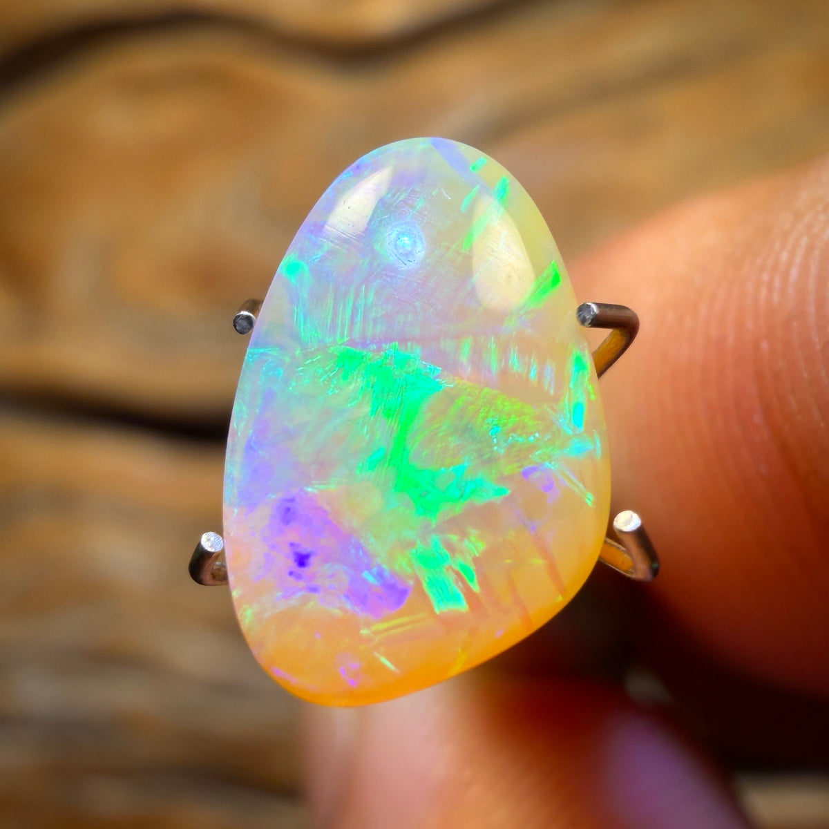 1.9cts - Solid Australian Boulder Pipe Golden Crystal Opal