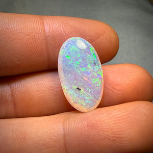 Opal Whisperer’s FEST STEHENDE INVESTITION – 8,7cts – Australischer Boulder Kristallopal. Präsentiert bei „Outback Opal Hunters“!