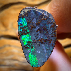 10cts - Australian Boulder Seam Opal from Winton
