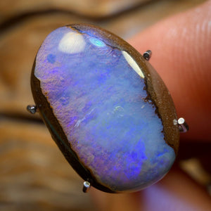 4.2cts - Queensland Boulder Seam Opal from Winton