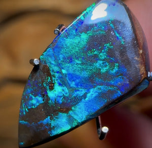 3.5cts - Magnificent Blue Queensland Boulder Seam Opal from Winton