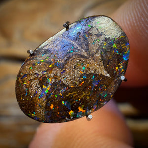 4.1cts - Bubble Band Opal from Winton