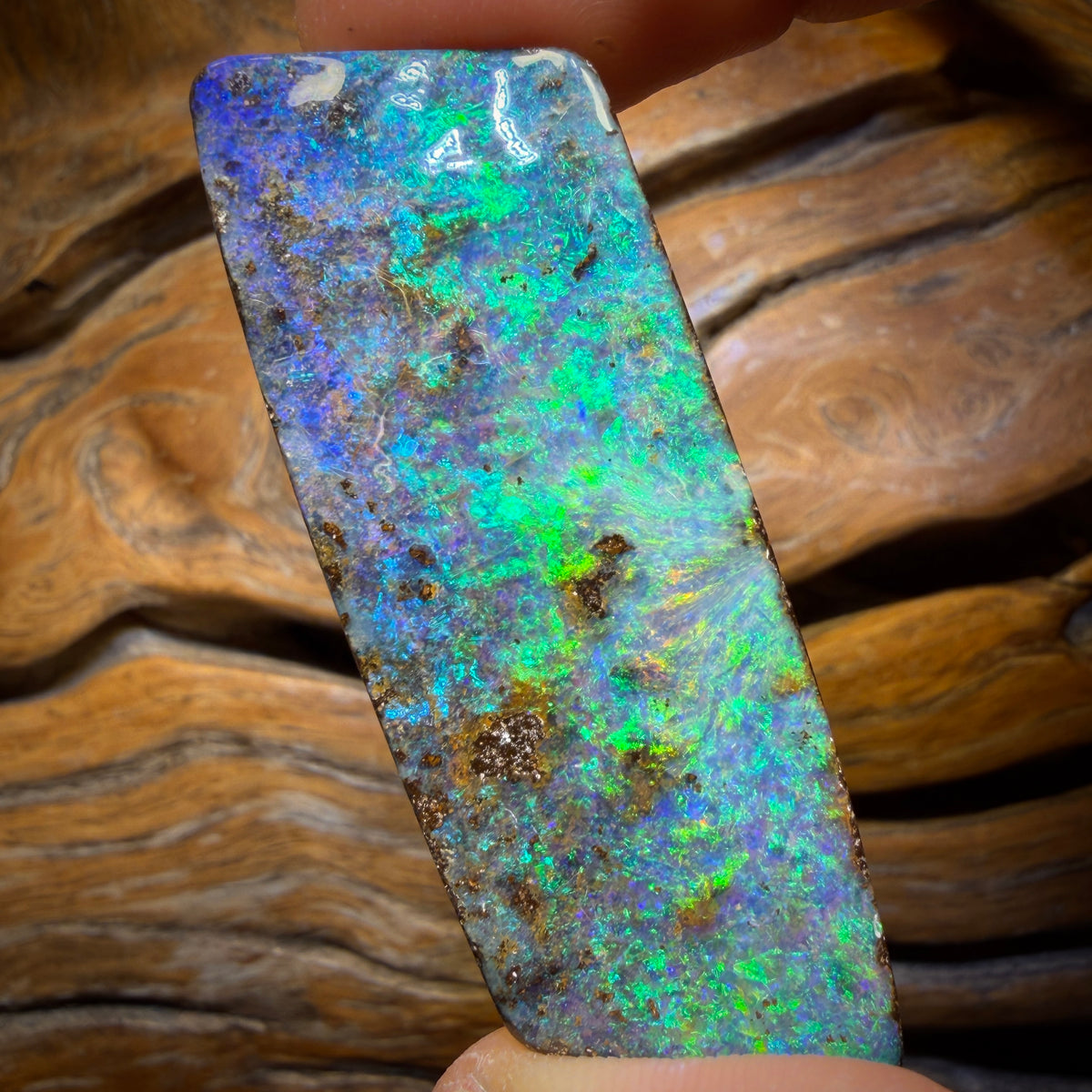 129.9cts - BIG Reef Pattern Queensland Boulder Seam Opal