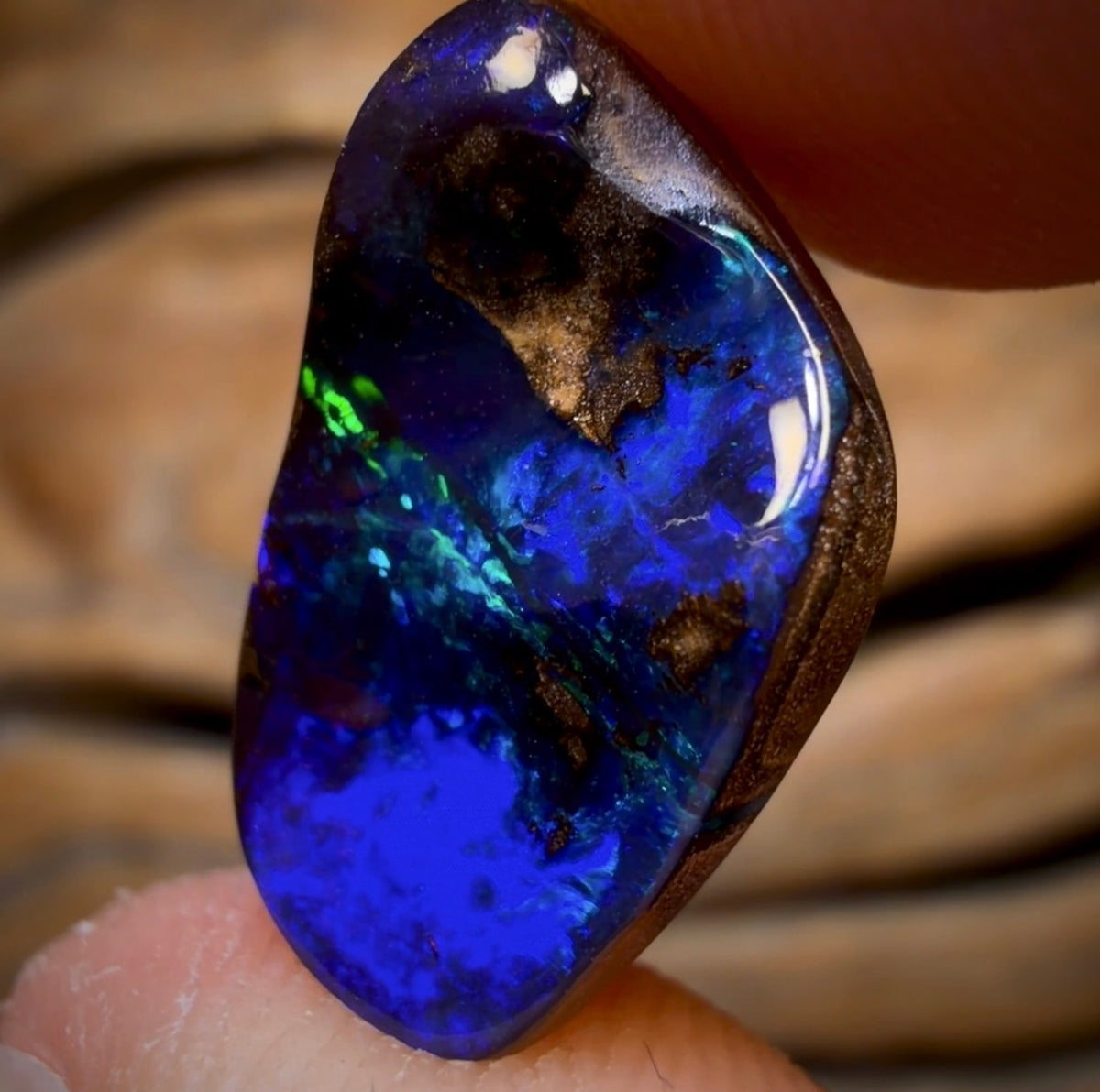 7.4cts - Deep Ocean Queensland Boulder Seam Opal