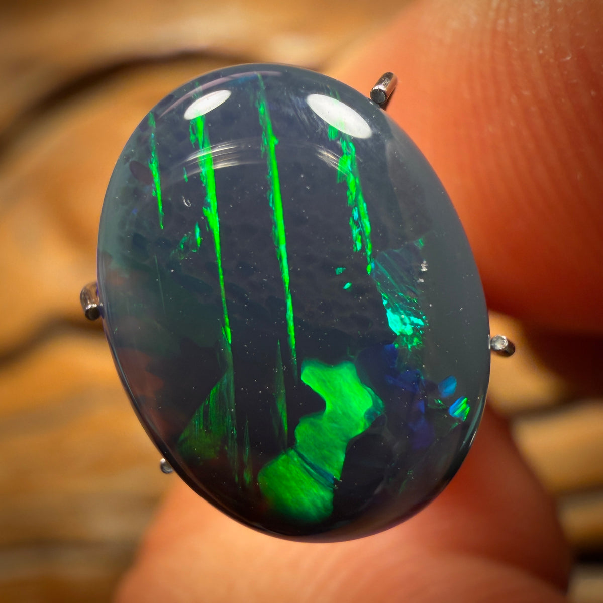 4.7cts - “Claw” Amazing Patterned Black Opal from Lightning Ridge