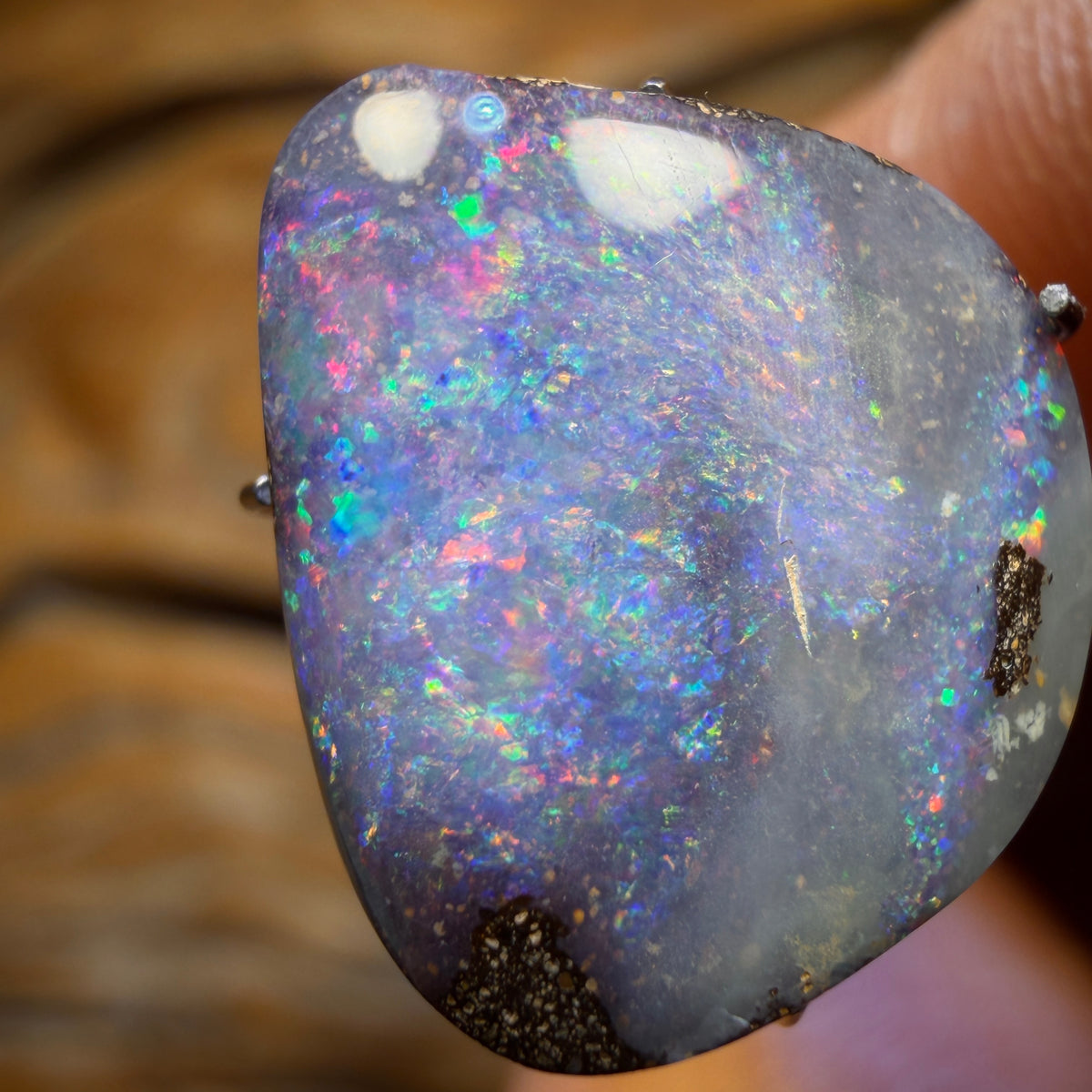 Bargain Card! 7.7cts - Queensland Boulder Seam Opal. Australian Opal