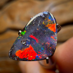 2.6cts - Top Australian Red on Black Boulder Seam Opal from Winton