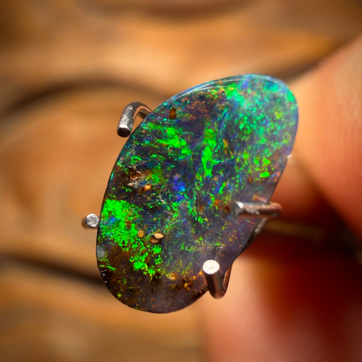 1cts - Australian Boulder Seam Opal