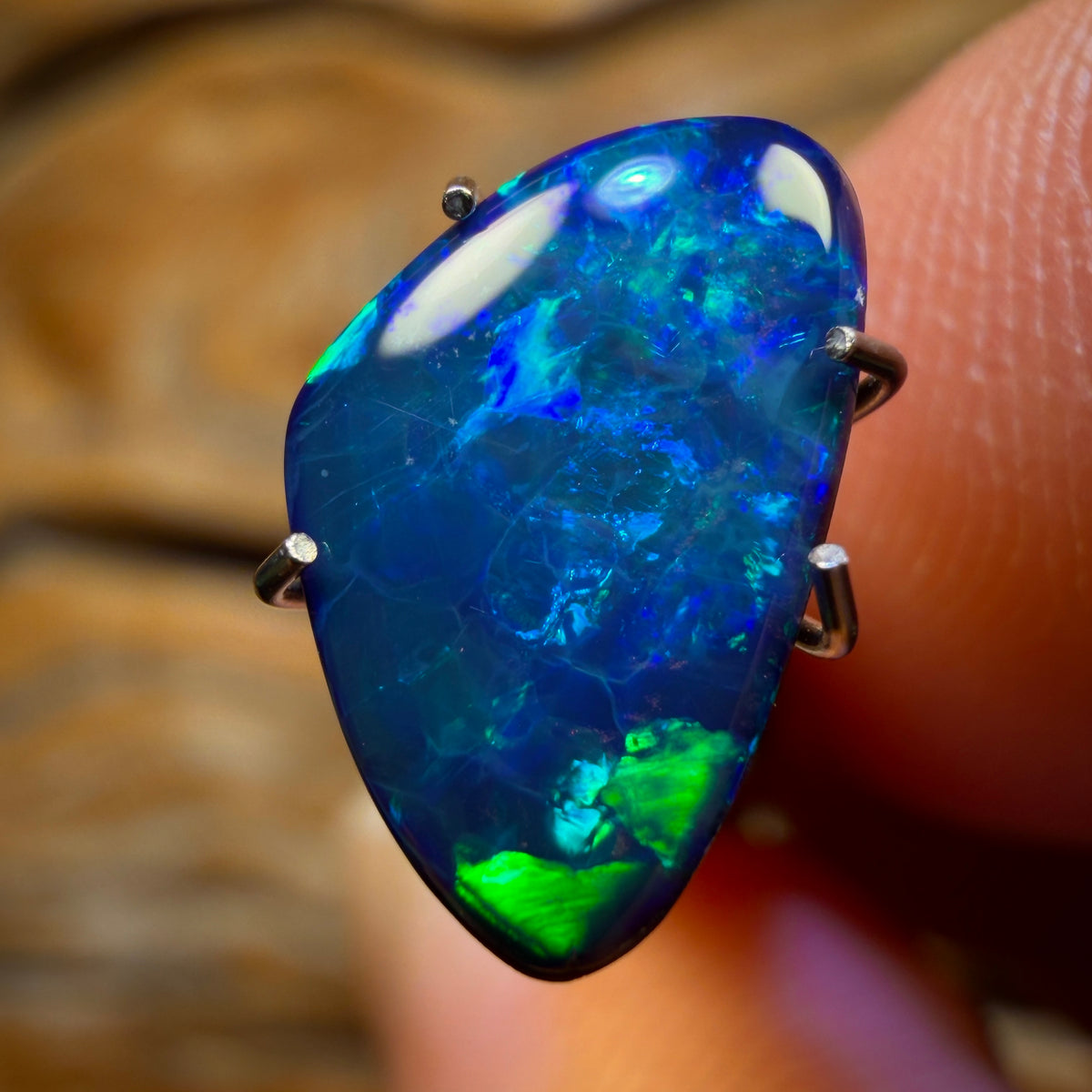 1.6cts - Lightning Ridge Opal Doublet