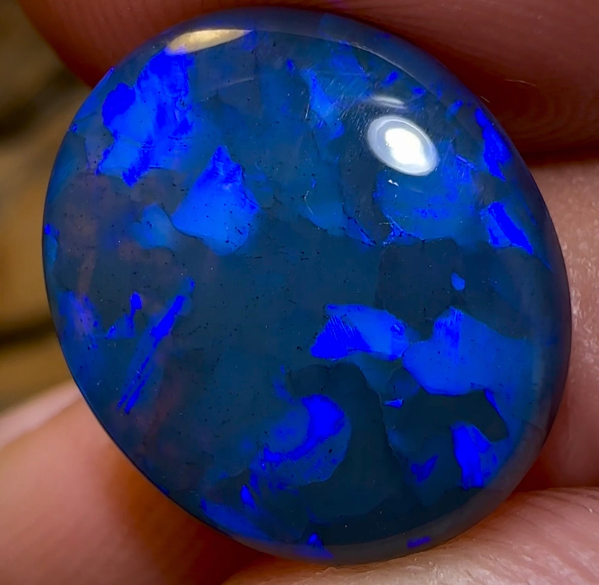 8.3cts - Australian Black Opal from Lightning Ridge. GEM QUALITY - Opal Whisperers
