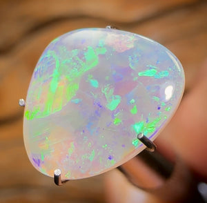 2.1cts - Lightning Ridge Crystal Opal Bargain
