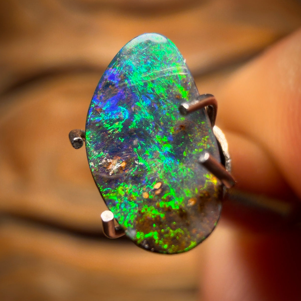 1cts - Australian Boulder Seam Opal