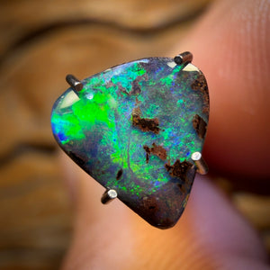 1.5cts - Queensland Boulder Seam Opal. Australian Opal