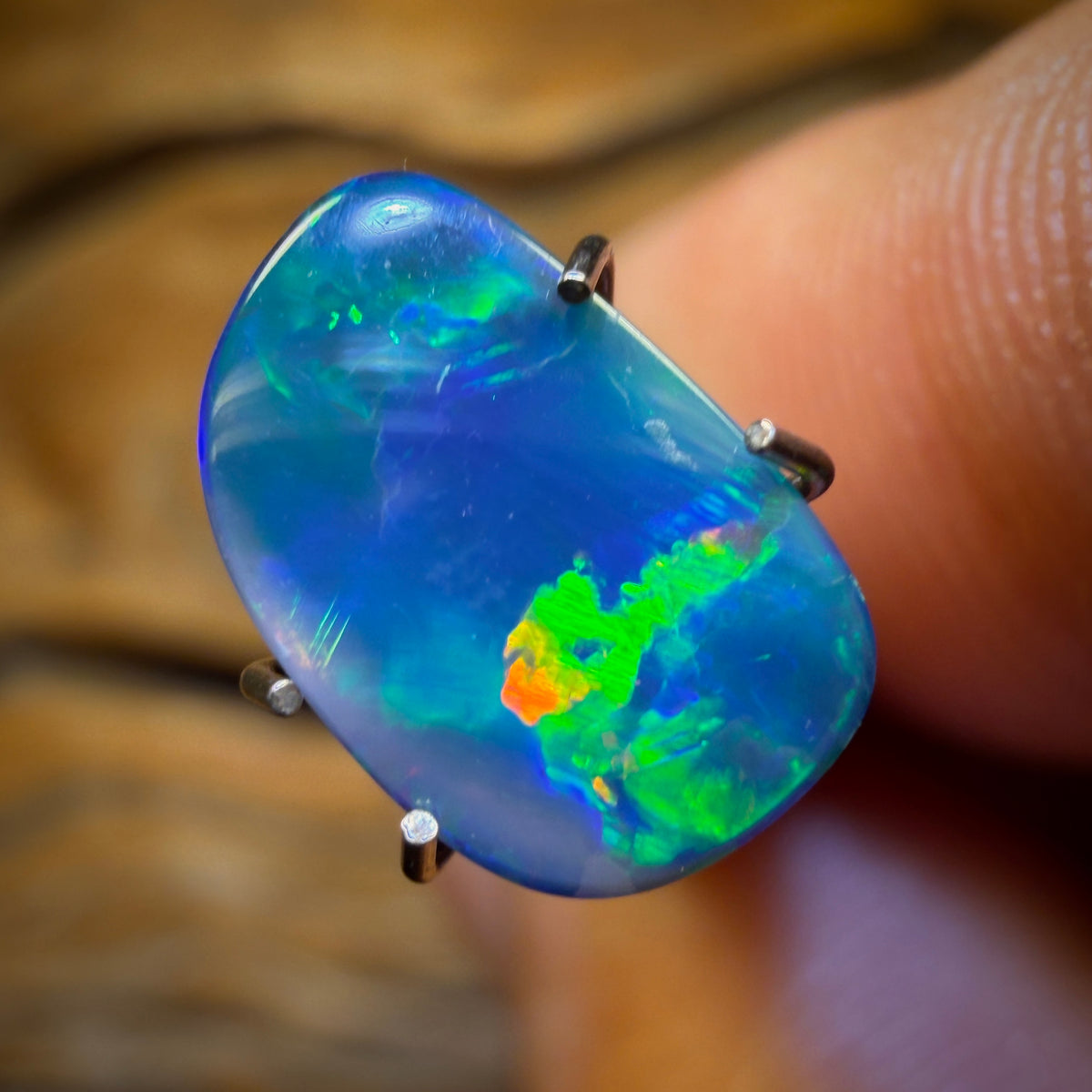 1.8cts - Australian Boulder Opal Doublet