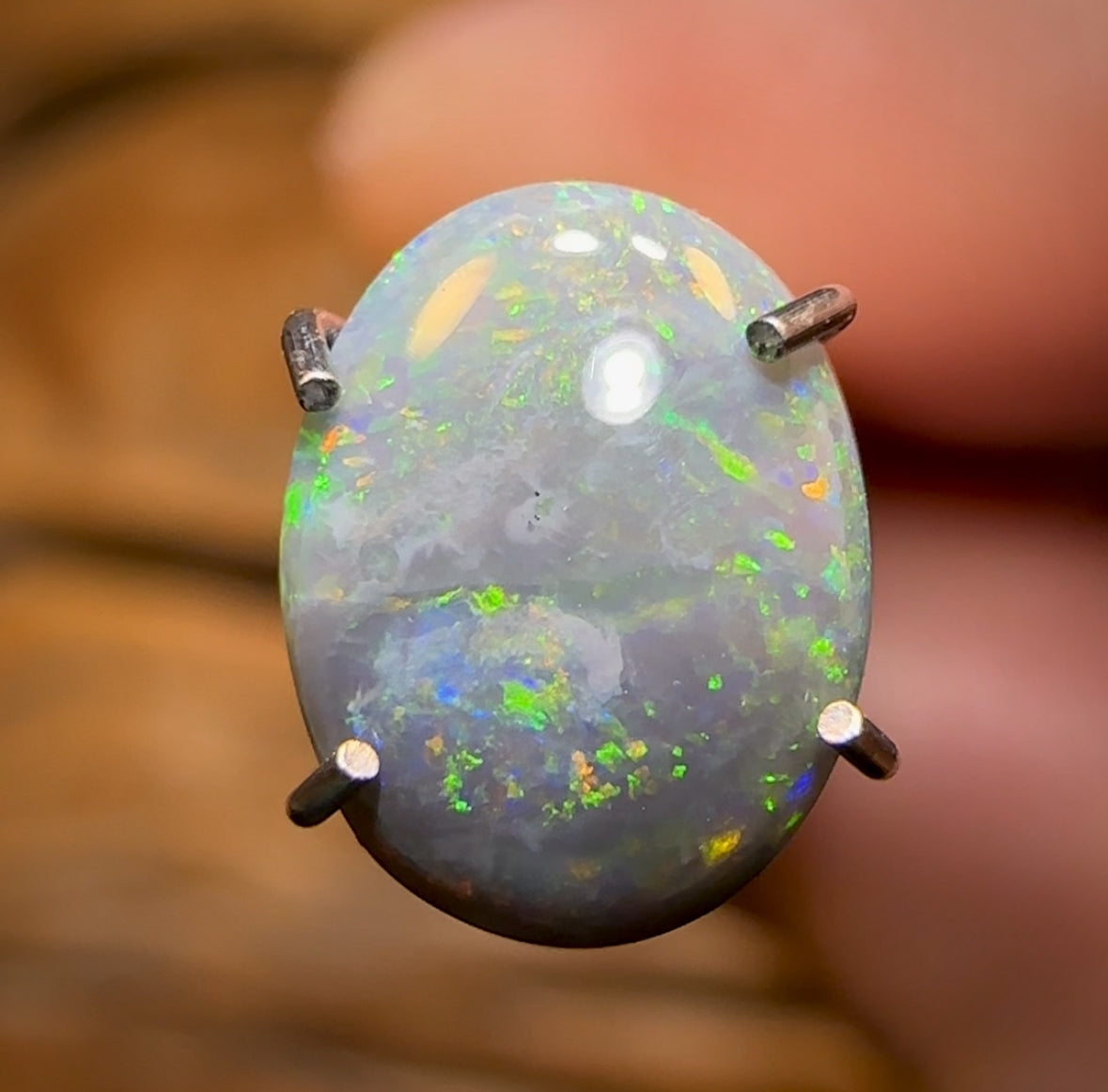 0.85cts - Lightning Ridge Black Opal