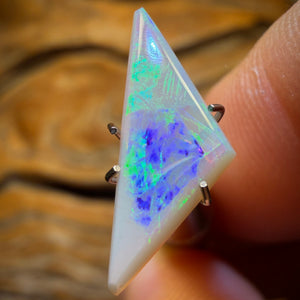 Alex Enchère 1,6 ct - Opale rare d'Australie du Sud de Mintabie