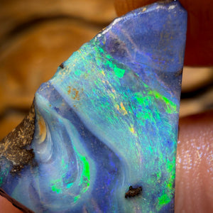 Psychedelic Reef   10.6cts - Queensland Boulder Seam Opal Rub