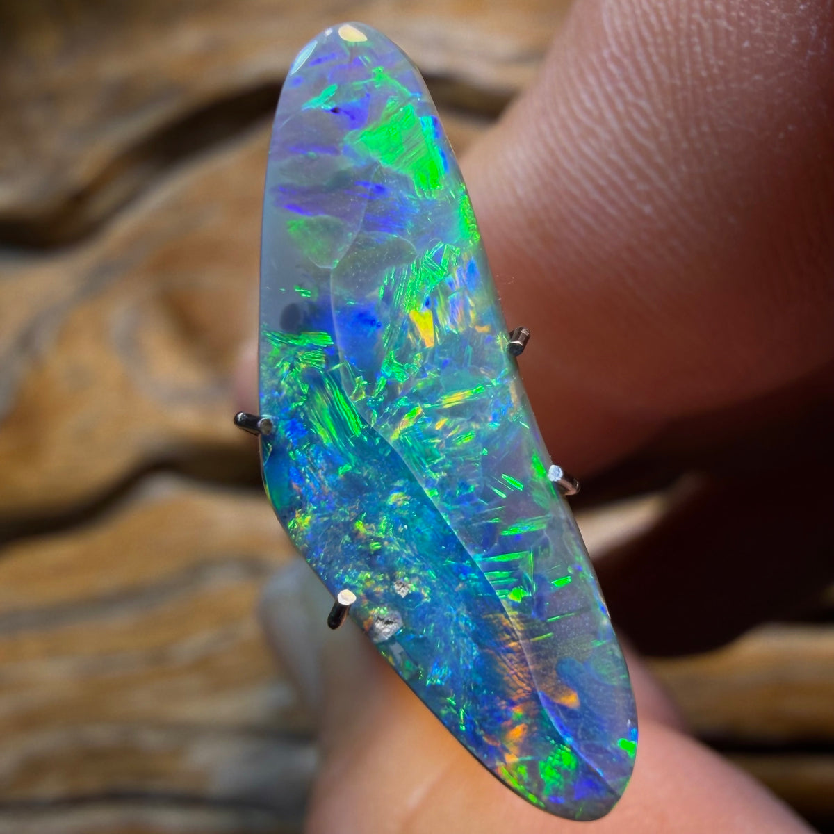 📣 OPALFEST 🔨 AUCTION 🔨 💎 High Roller Banger Auction 💎 4.3cts - Dark Opal from Lightning Ridge