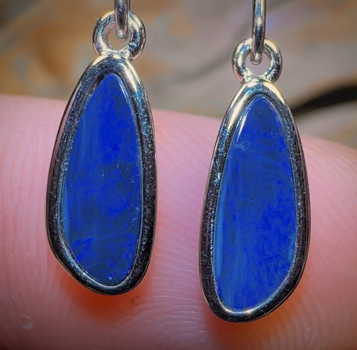 Ohrhaken aus Sterlingsilber mit australischem Boulder-Opal-Doublet