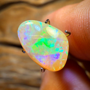 1,9 ct - Massiver australischer Boulder-Pipe-Opal mit goldenen Kristallen