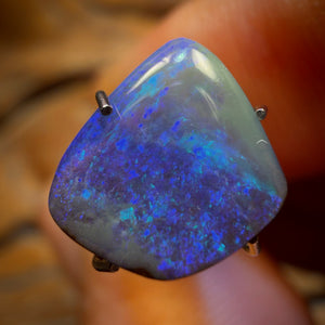 2.1cts - Australian Boulder Seam Opal