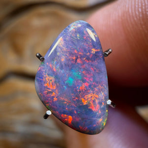 2.1cts - Lightning Ridge Black Opal