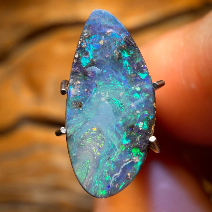 2.1cts - Queensland Boulder Seam Opal. Australian Opal