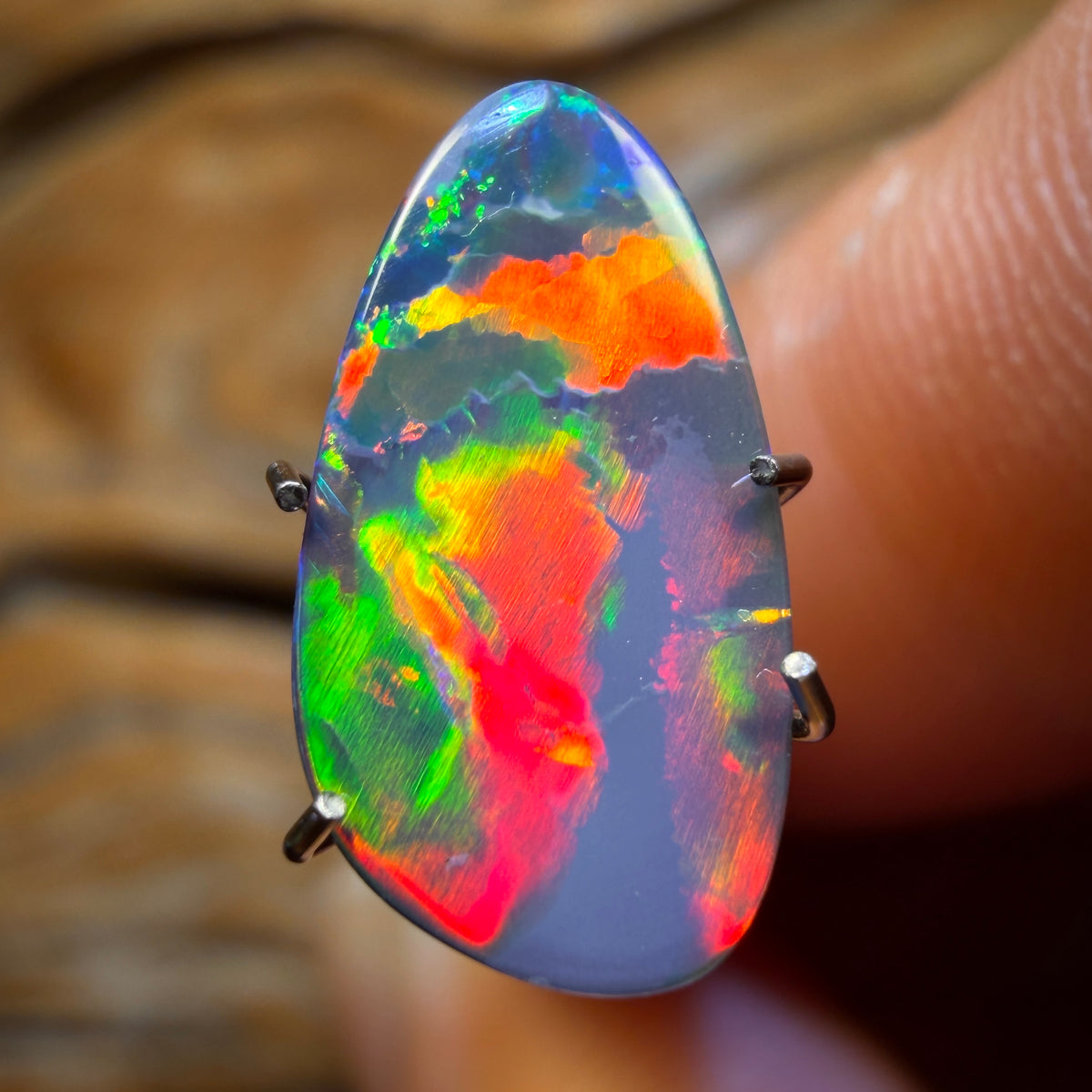 2.2cts - Australian Boulder Opal Doublet
