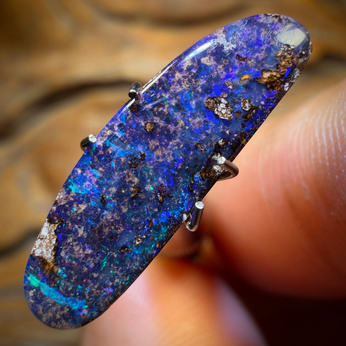 2.3cts - Australian Boulder Seam Opal