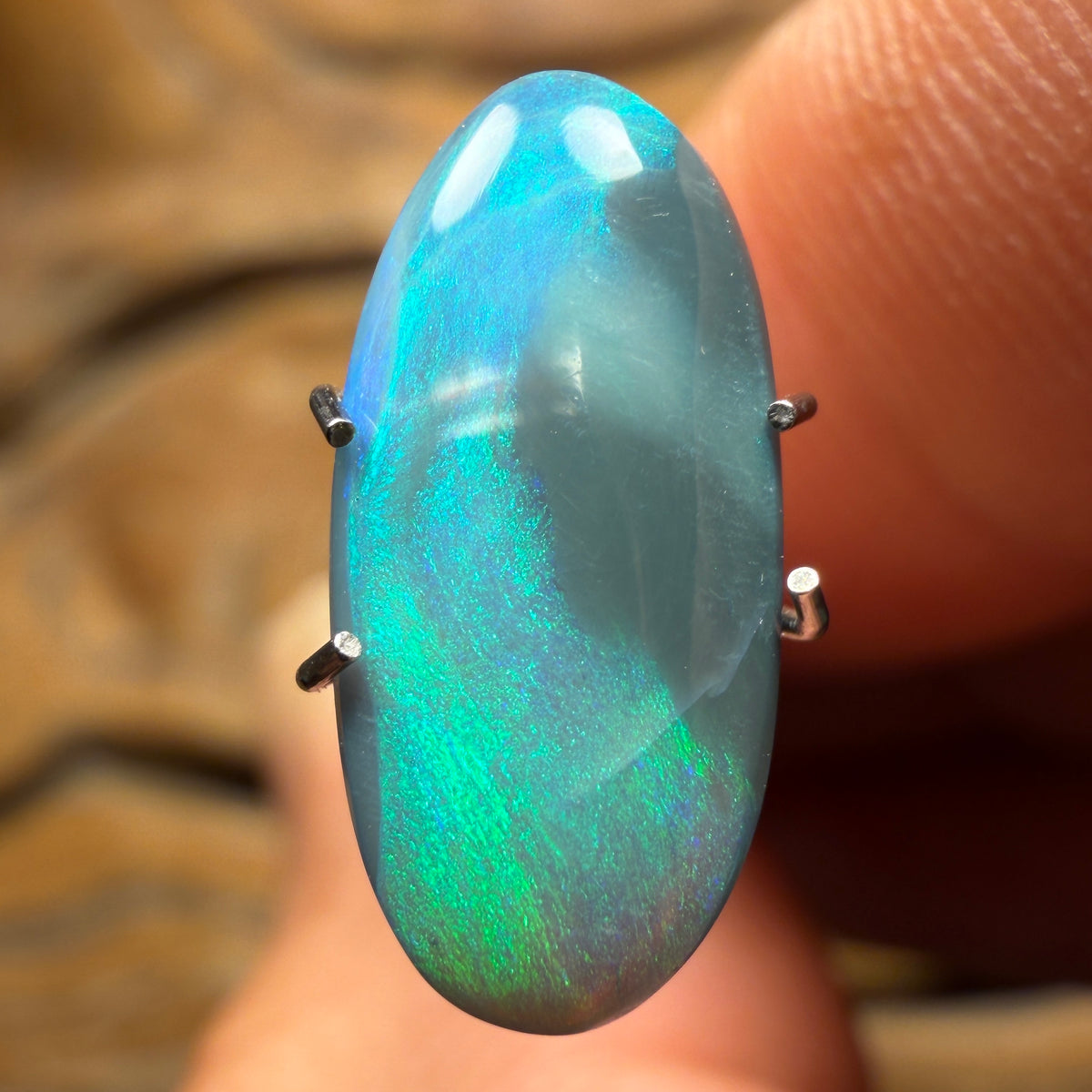 2.3cts - Lightning Ridge Dark Opal
