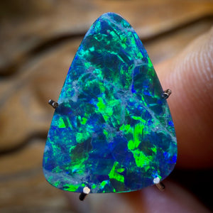2.3cts - Top Australian Boulder Opal Doublet