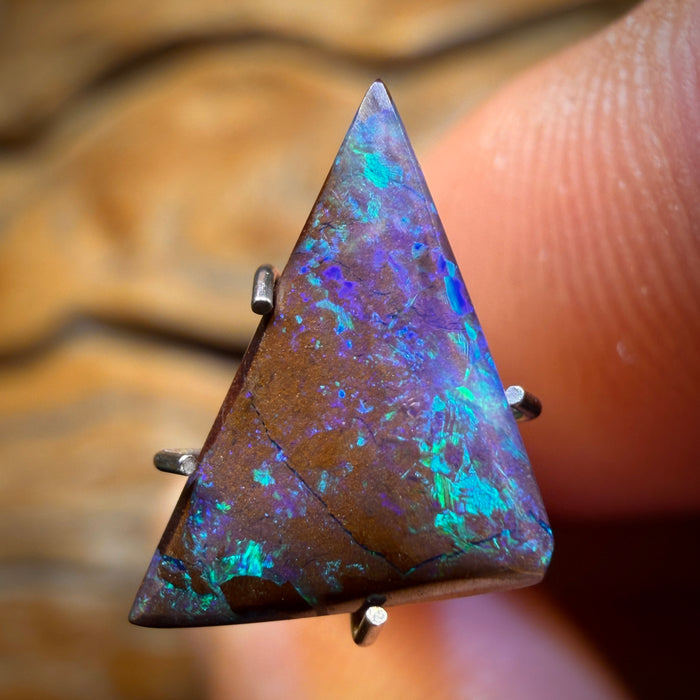 2.4cts - Queensland Boulder Opal from Yowah. Australian Opal