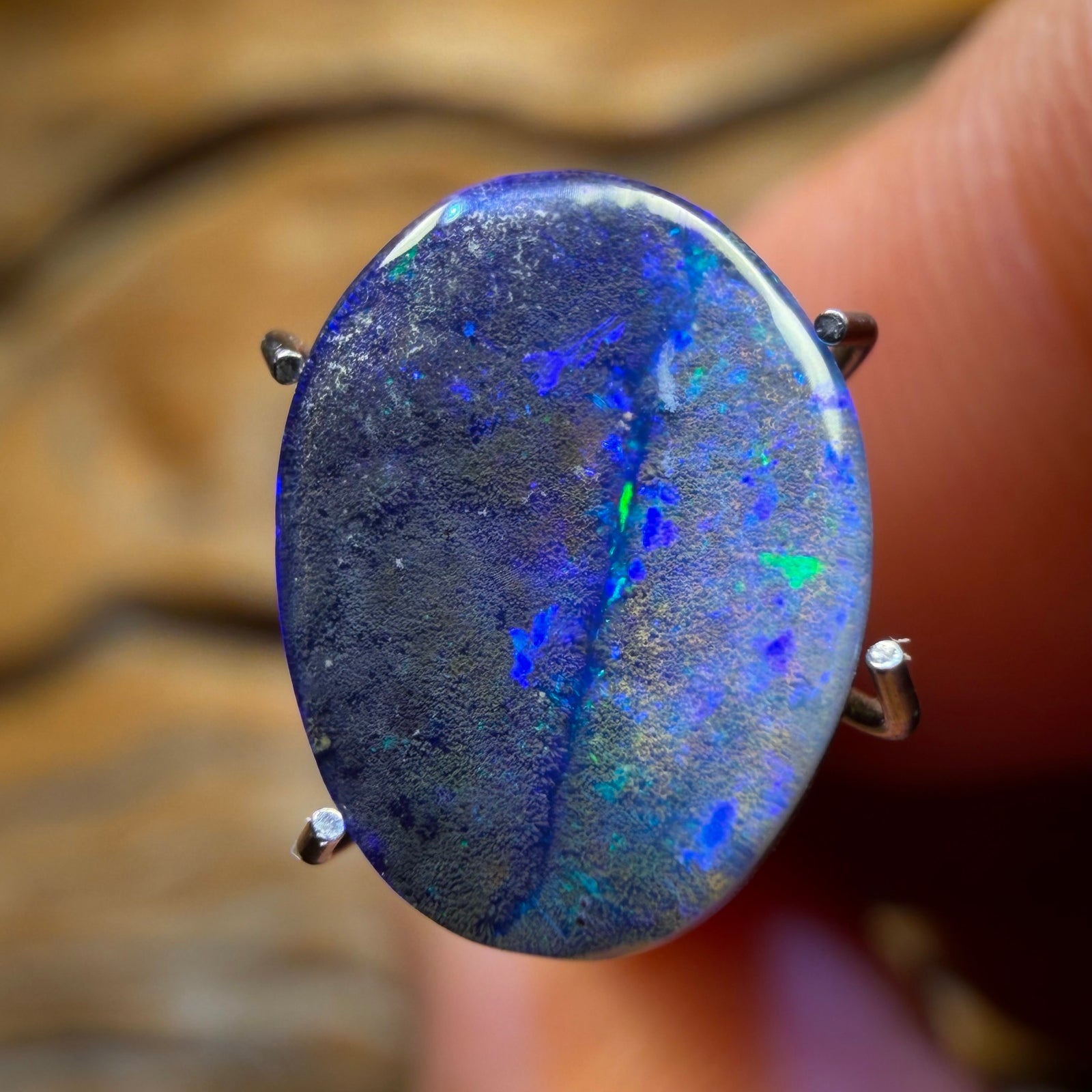 2.5cts - Australian Boulder Seam Opal from Winton