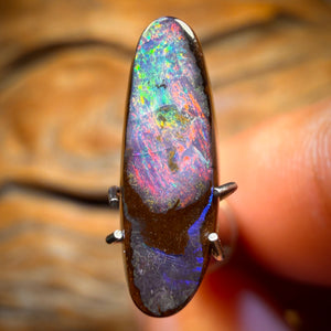 2.5cts - Queensland Boulder Seam Opal from Winton