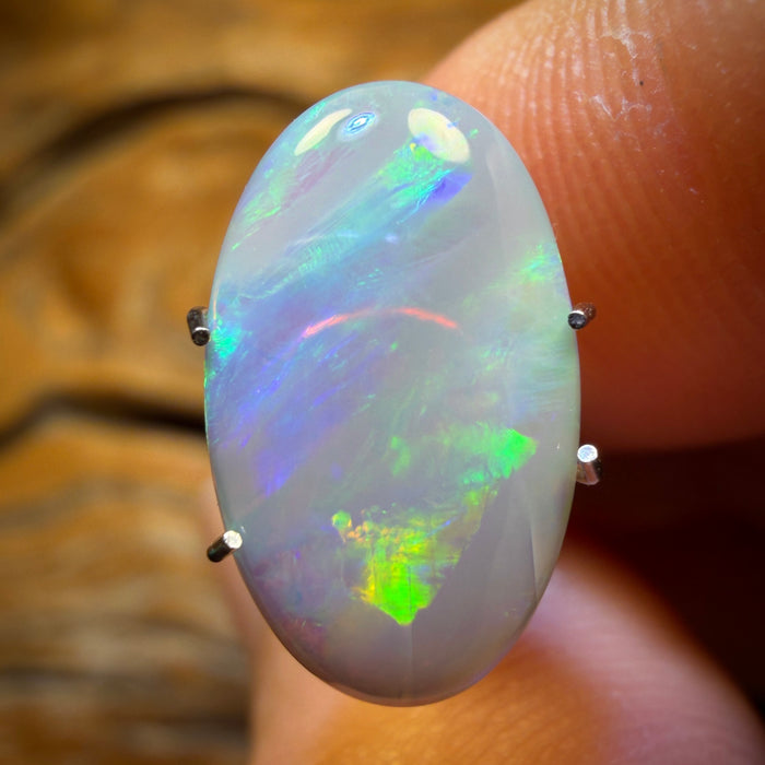 2.6cts - Dark Opal from Lightning Ridge